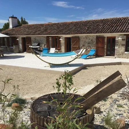 Four Bedroom In Vendee - Sleeps 10 - Walk To O'gliss Water Park! Σπίτι διακοπών Le Bernard