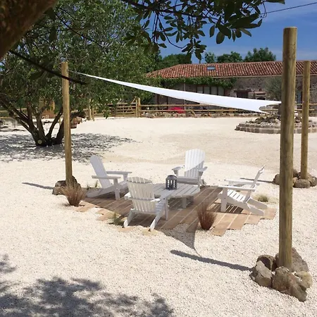 Σπίτι διακοπών Four Bedroom In Vendee - Sleeps 10 - Walk To O'gliss Water Park! Le Bernard