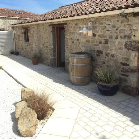 Four Bedroom In Vendee - Sleeps 10 - Walk To O'gliss Water Park! *