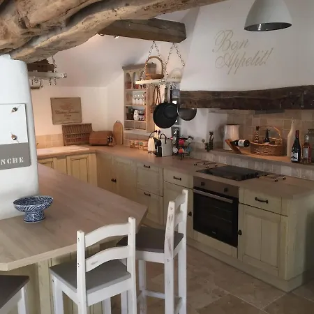 Four Bedroom In Vendee - Sleeps 10 - Walk To O'gliss Water Park! Vakantiehuis